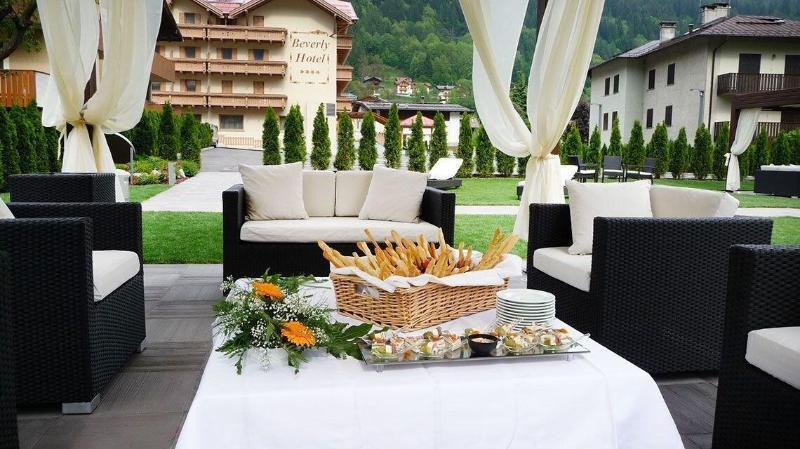 Beverly Alps Hotel & Spa Pinzolo Exterior foto