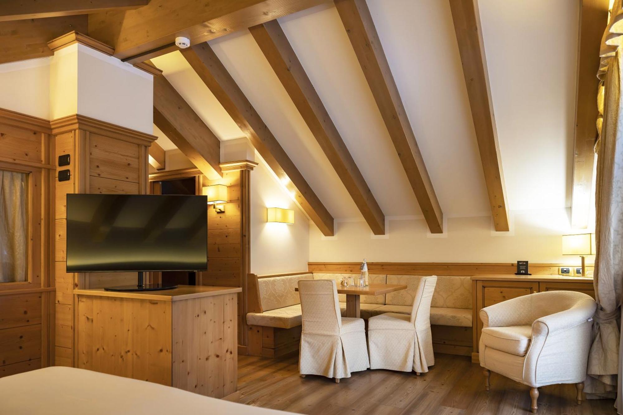 Beverly Alps Hotel & Spa Pinzolo Zimmer foto